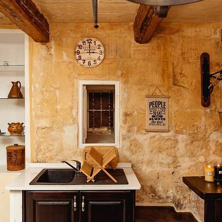 Enchanting 2Bdr Townhouse In Valletta Centre! Екстериор снимка