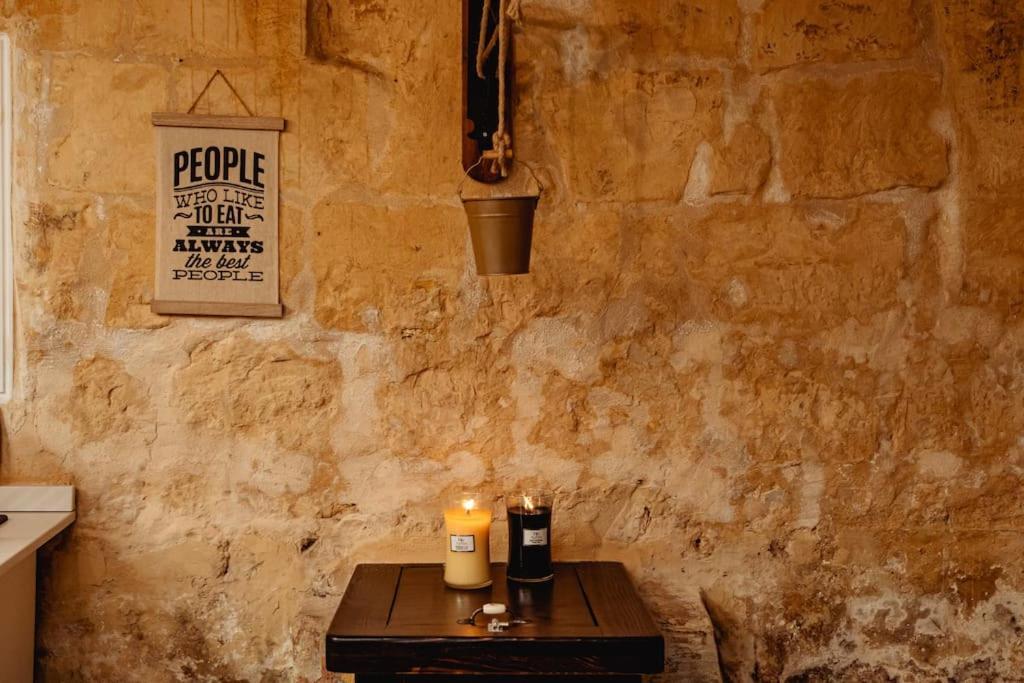 Enchanting 2Bdr Townhouse In Valletta Centre! Екстериор снимка