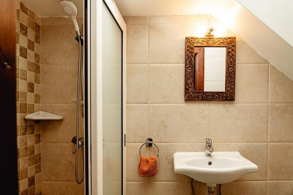 Enchanting 2Bdr Townhouse In Valletta Centre! Екстериор снимка