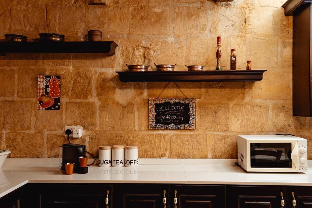 Enchanting 2Bdr Townhouse In Valletta Centre! Екстериор снимка