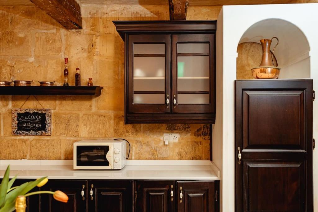 Enchanting 2Bdr Townhouse In Valletta Centre! Екстериор снимка